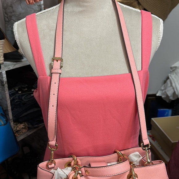 MICHAEL Michael Kors Pink Bag - Picture 4 of 17
